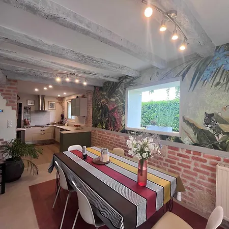 La Toscane Country Pool Sleeps 10 Villa